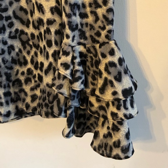 NWT GRACIA SHIRT FROM BLOOMINGDALES - Picture 2 of 4